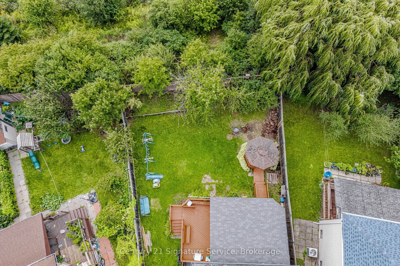 22 Merganser Crescent — photo 49