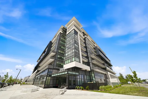 395 Dundas Street W