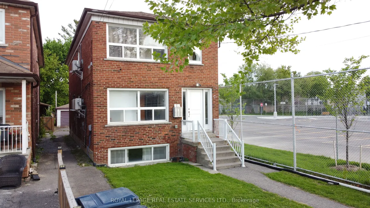 11 Dennis Avenue — photo 2