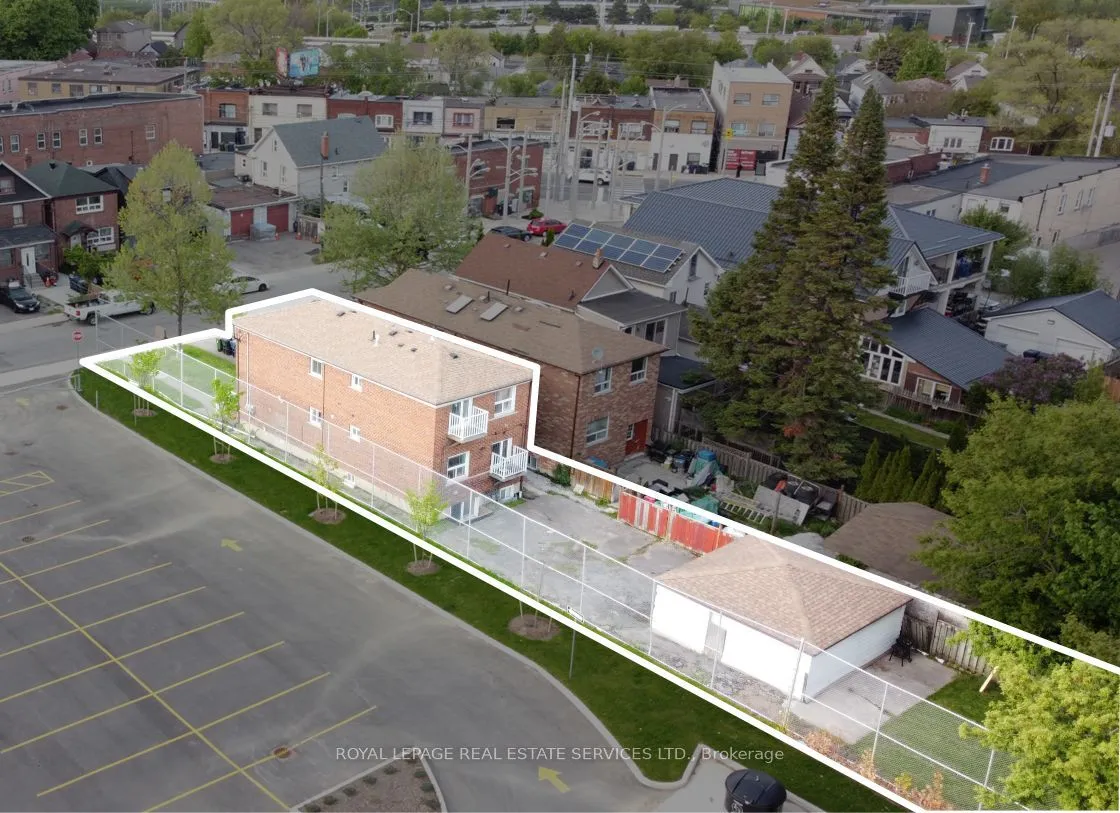 11 Dennis Avenue — photo 17