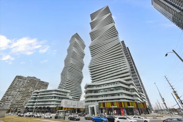 3900 Confederation Parkway