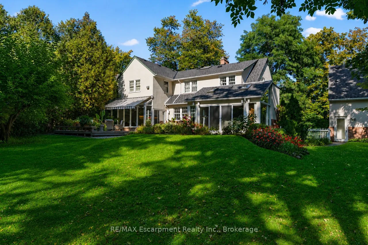 74 Howard Avenue — photo 2