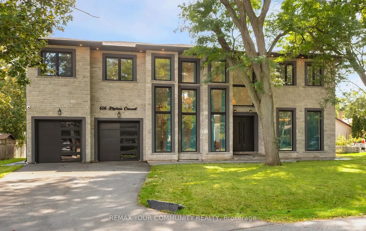 606 Stephens Crescent — photo 49