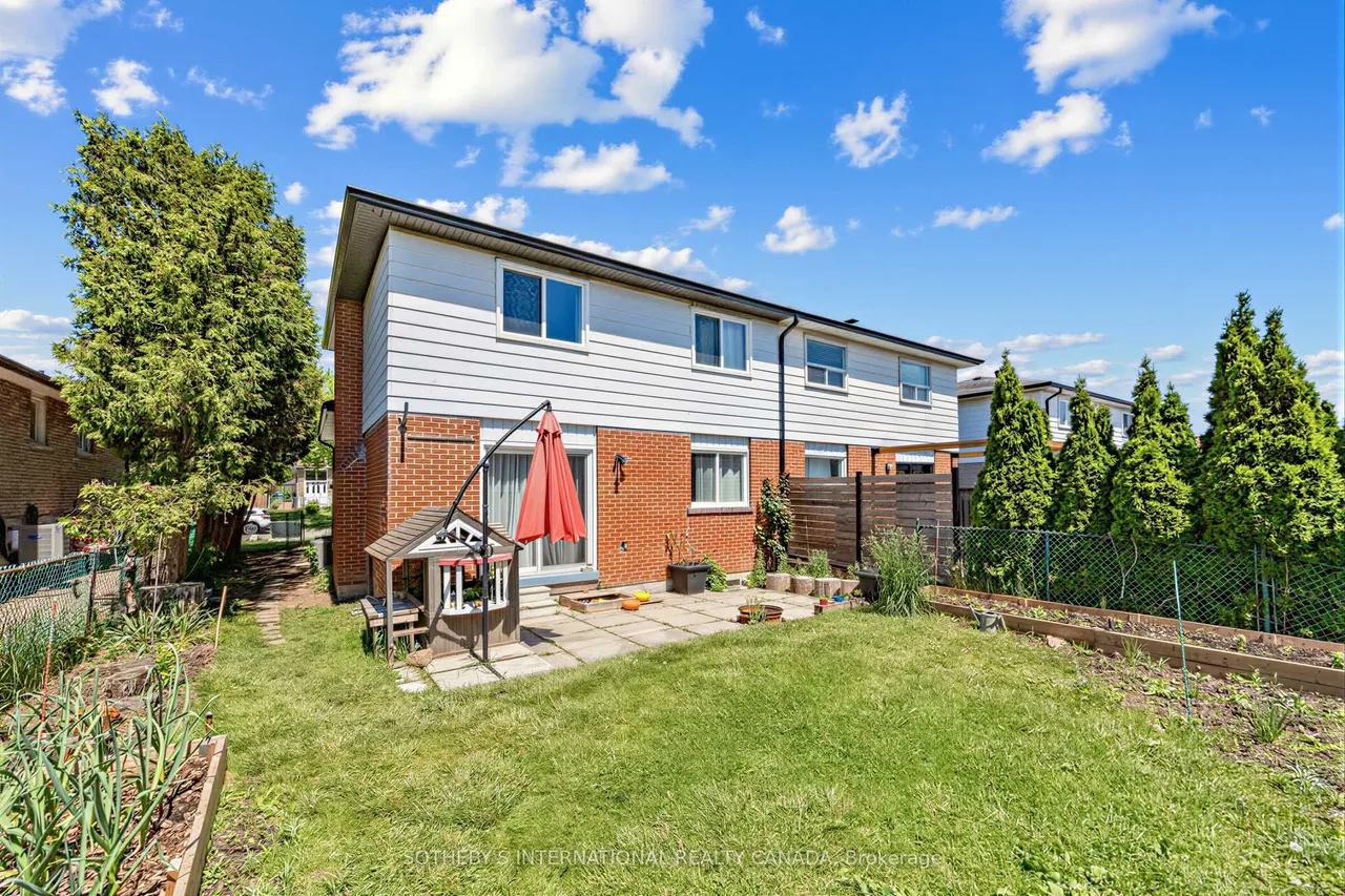 496 Fendalton Street — photo 33
