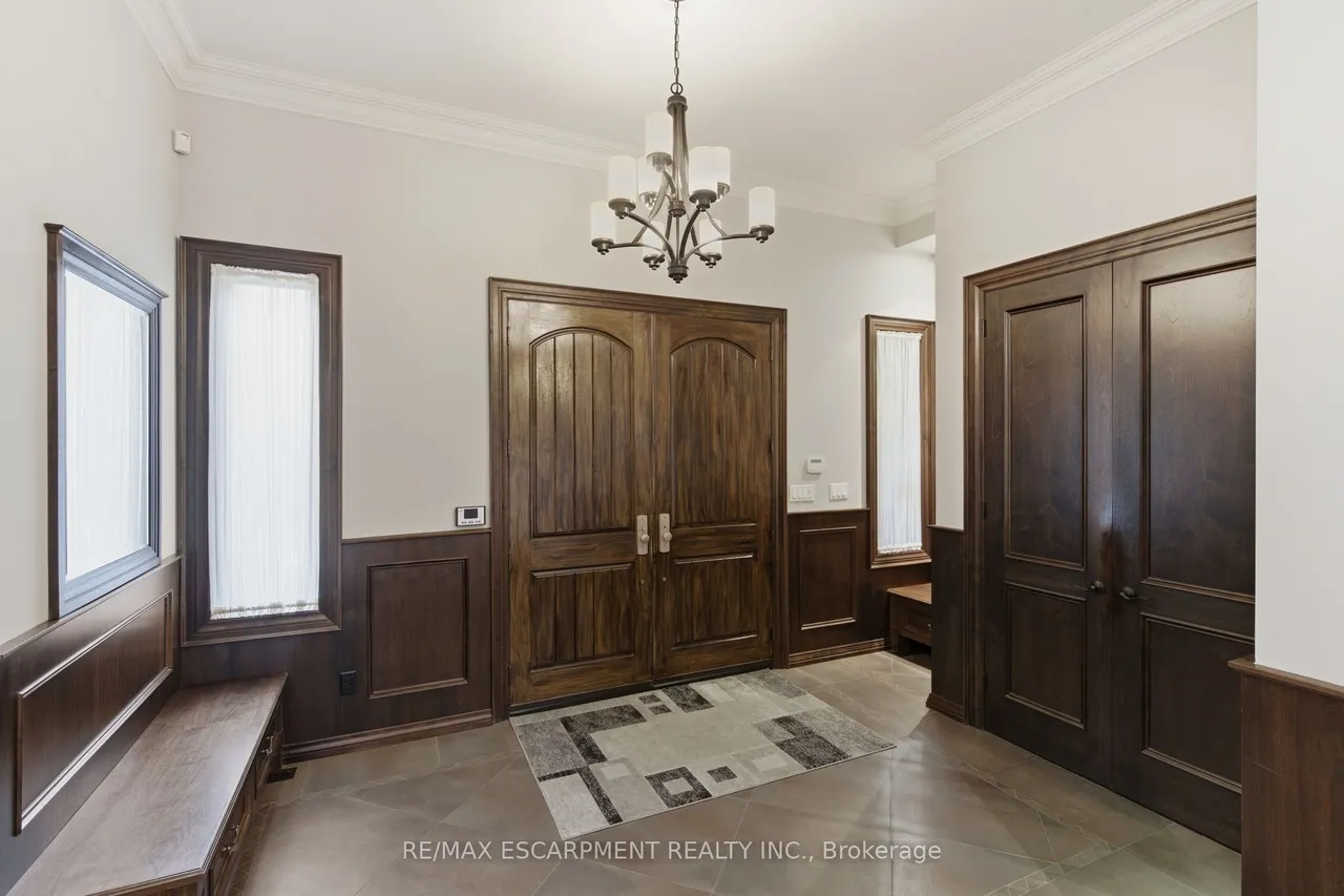 1366 Wilson Avenue — photo 3