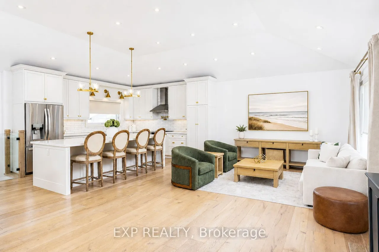 1761 Coram Crescent — photo 3