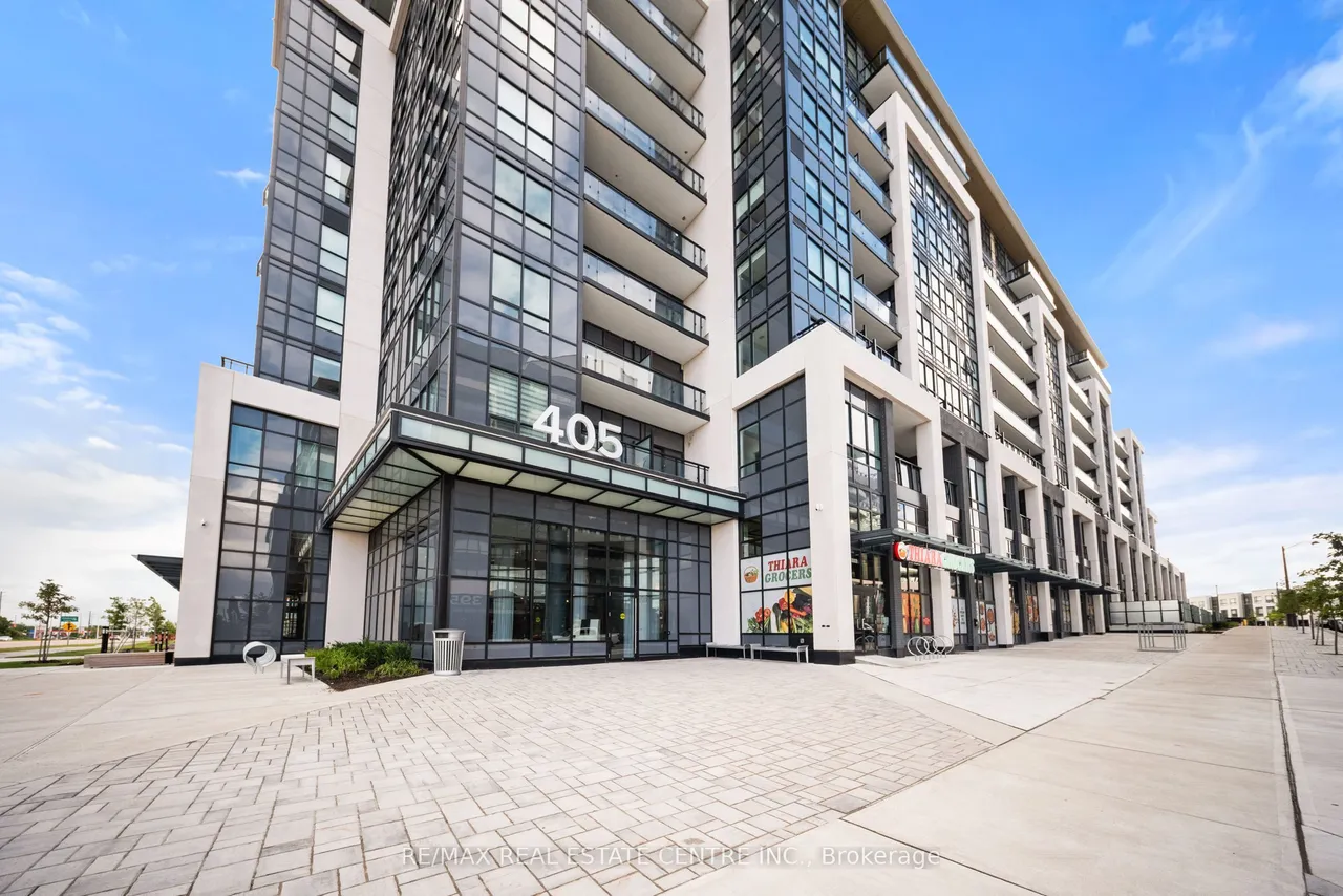 405 Dundas Street W — photo 3