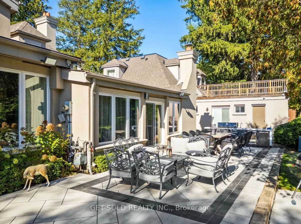 2552 Jarvis Street — photo 26