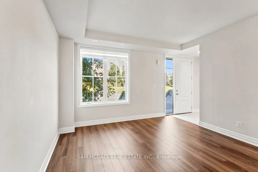 1180 Cawthra Road — photo 3