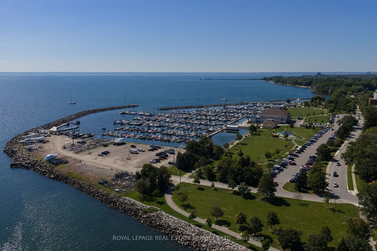 2236 Marine Drive — photo 37