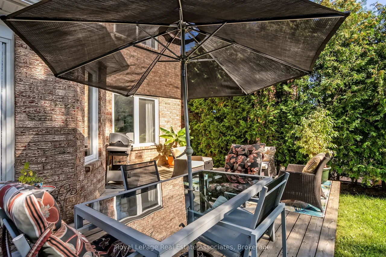 1542 Hollywell Avenue — photo 49