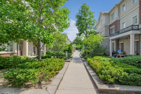 636 Evans Avenue — photo 2
