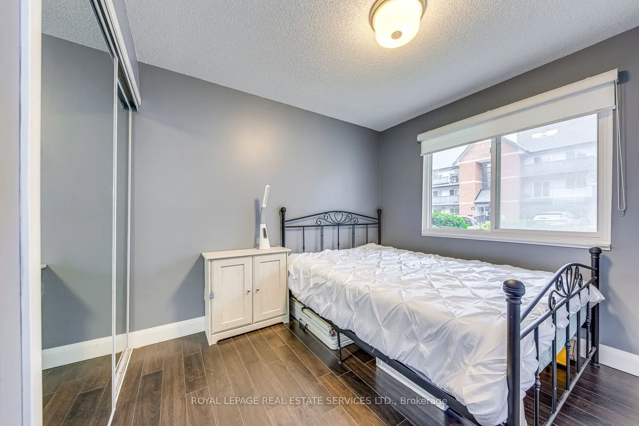1450 Glen Abbey Gate — photo 28