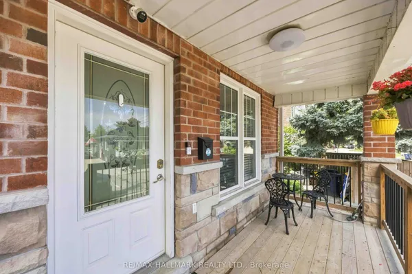 44 Holley Avenue — photo 2