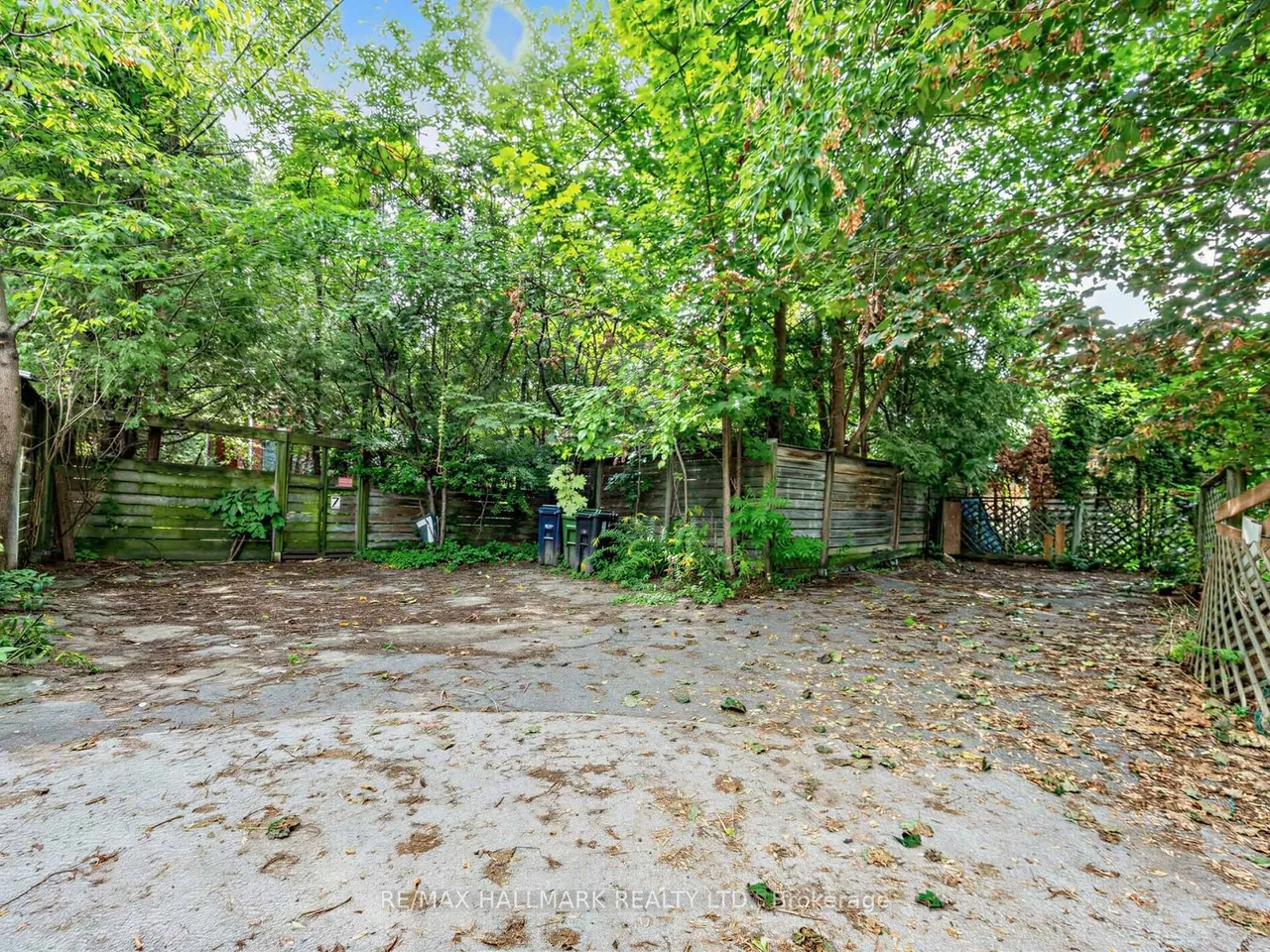 7 Humberview Crescent — photo 40
