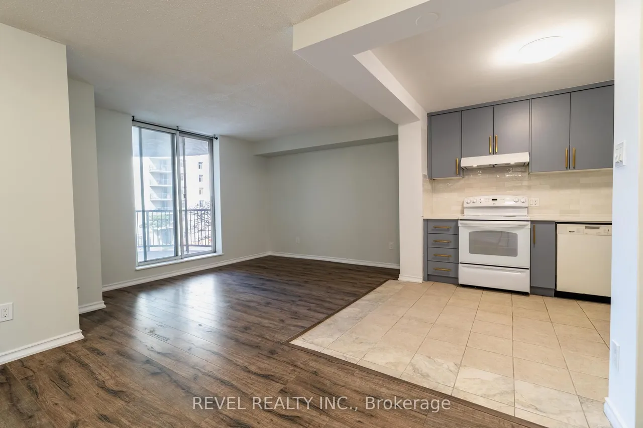 3559 Eglinton Avenue W — photo 3