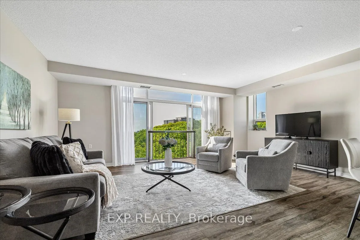 200 Burnhamthorpe Road E — photo 3