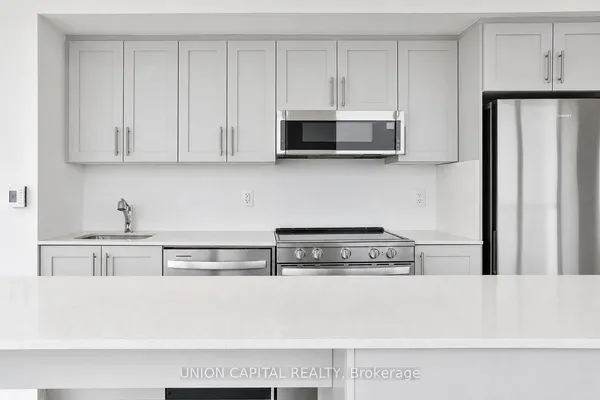 1063 Douglas McCurdy Common — photo 2