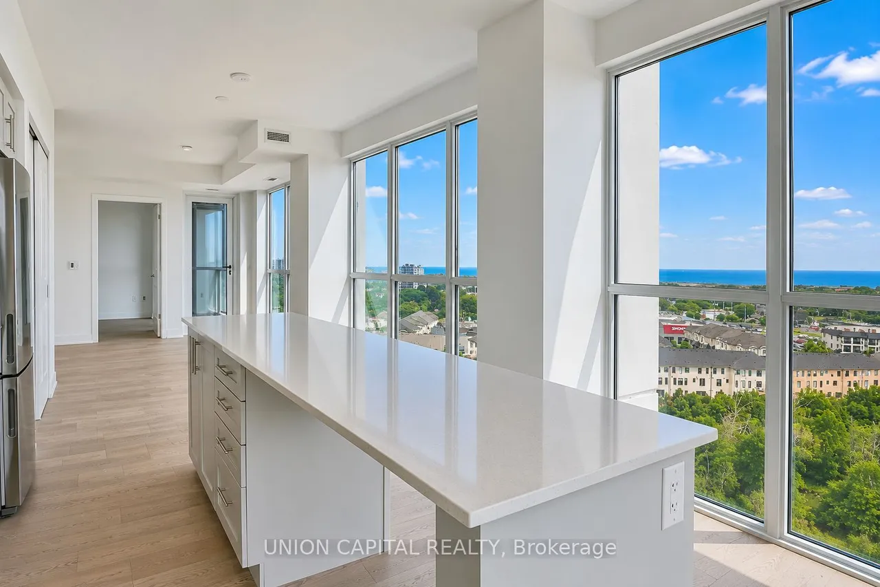 1063 Douglas McCurdy Common — photo 3