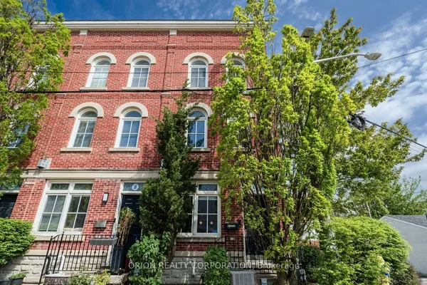 6 St Raymond Heights