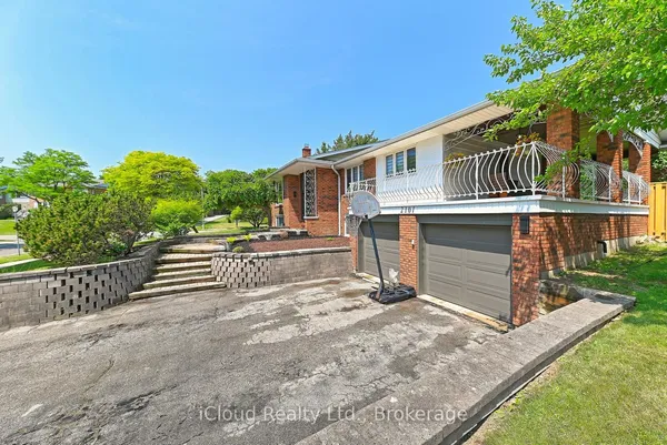 2101 Parkway Drive — photo 2