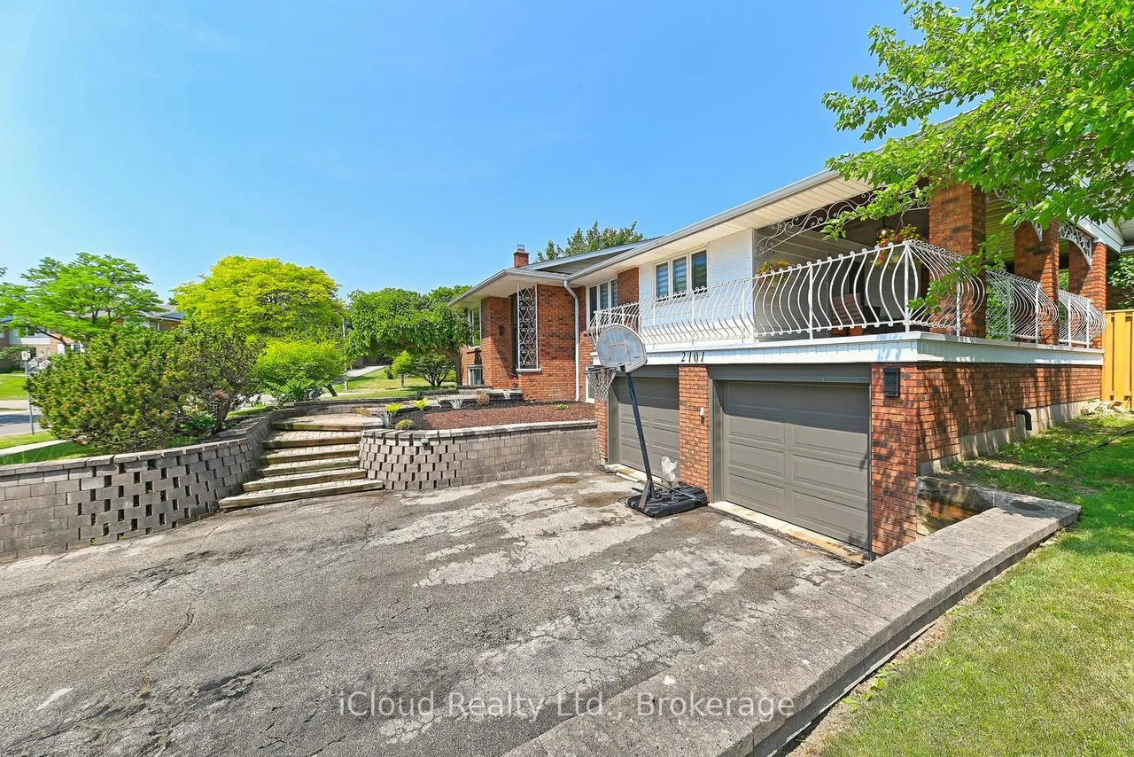 2101 Parkway Drive — photo 2