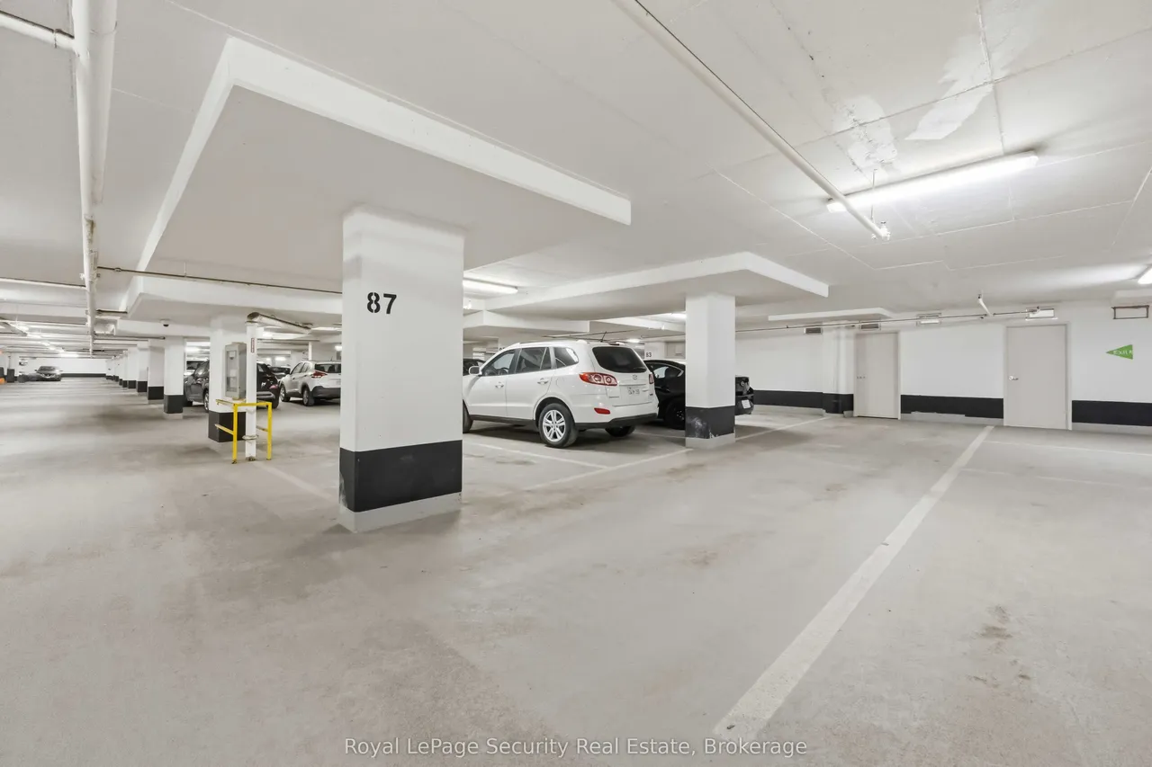 35 Fontenay Court — photo 50