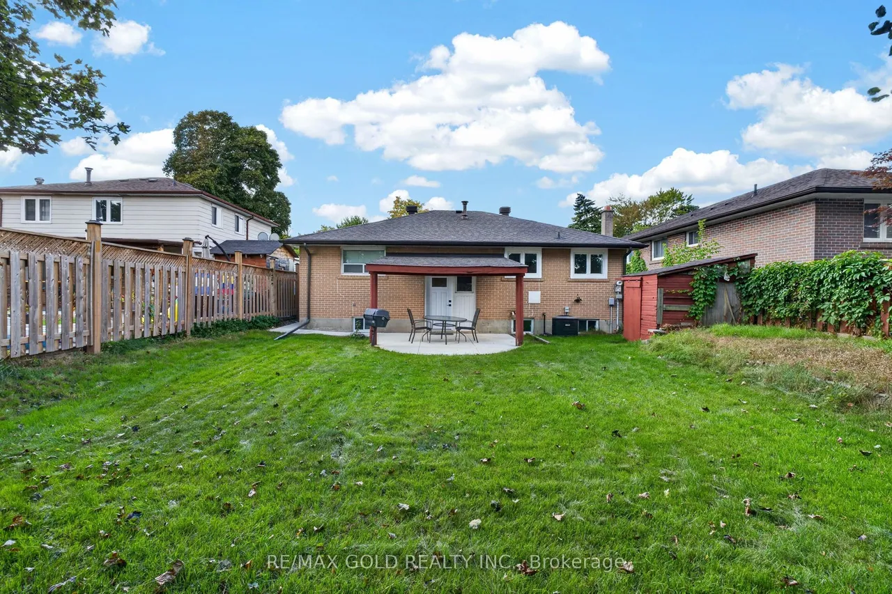 182 Mcmurchy Avenue S — photo 49