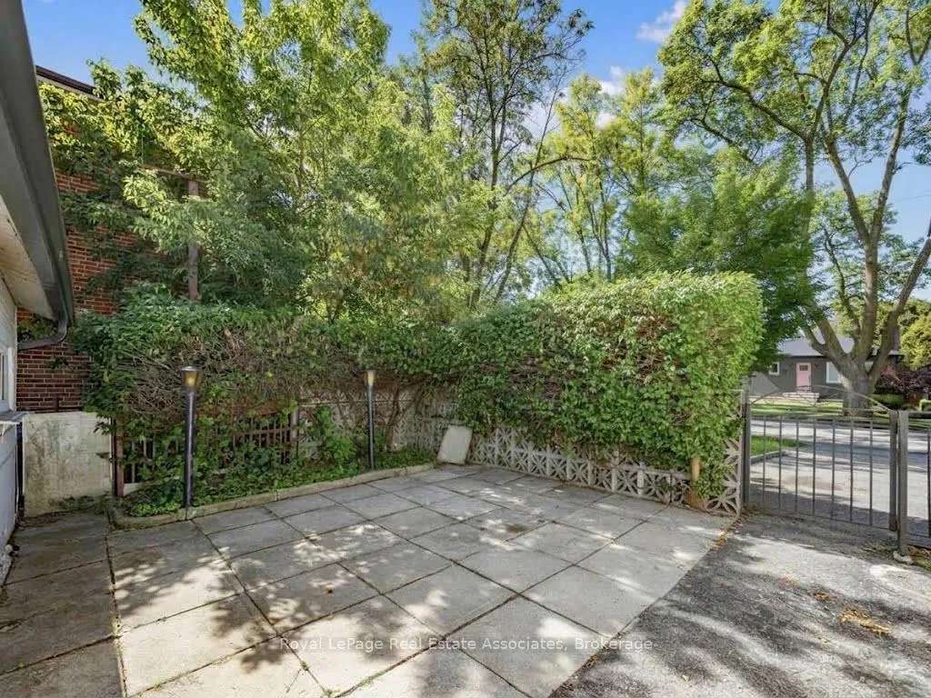 25 Treeview Drive — photo 34
