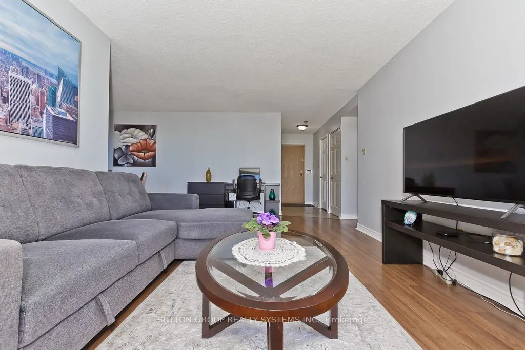 55 Elm Drive — photo 3