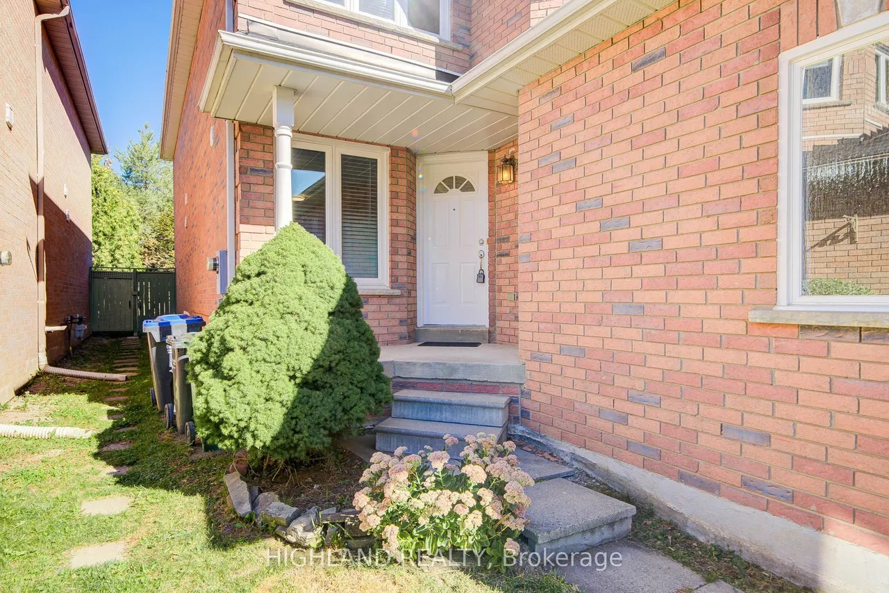 849 Scollard Court — photo 25