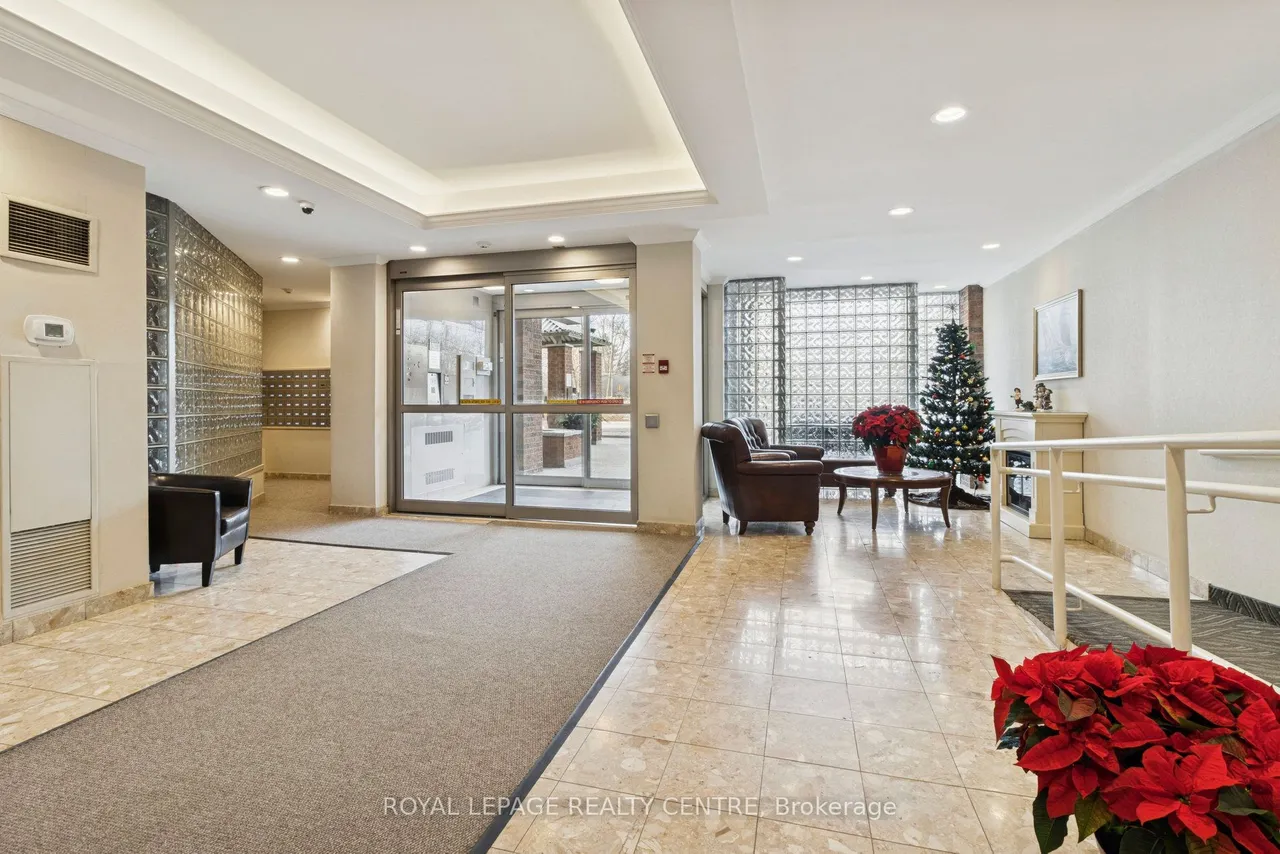 1110 Walden Circle — photo 3
