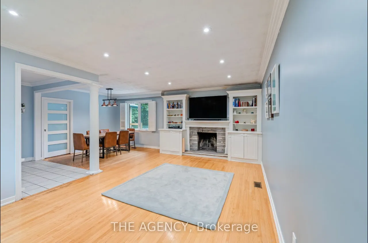 261 Wales Crescent — photo 2