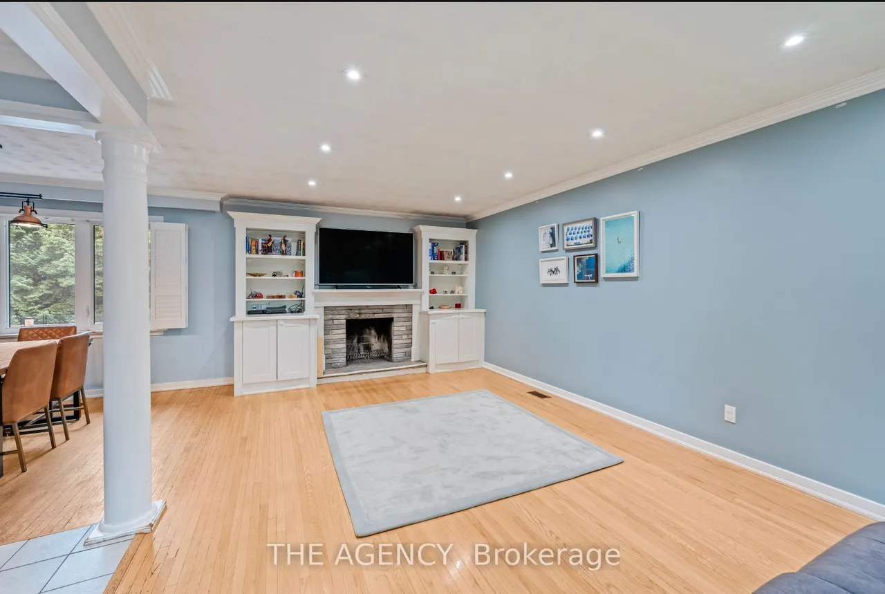 261 Wales Crescent — photo 3