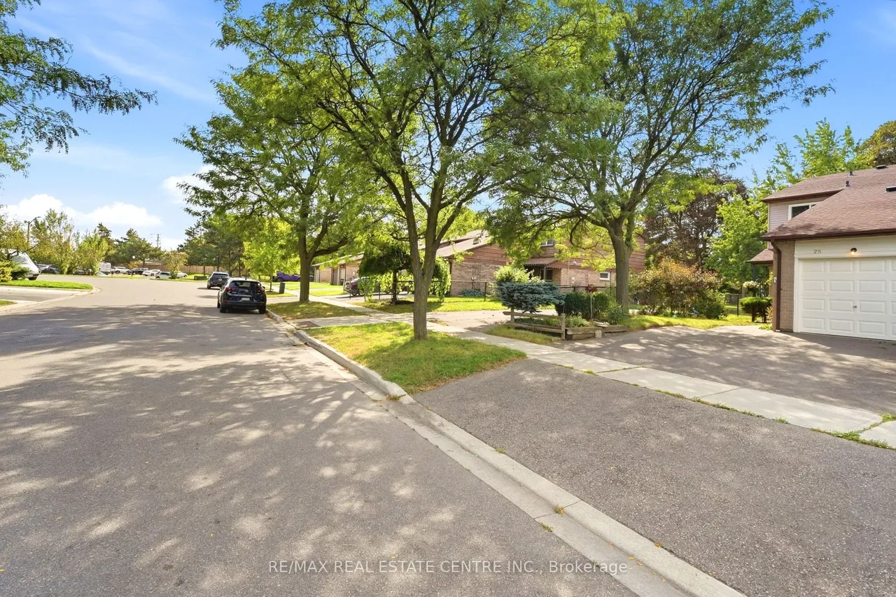 25 Scottsdale Court — photo 3