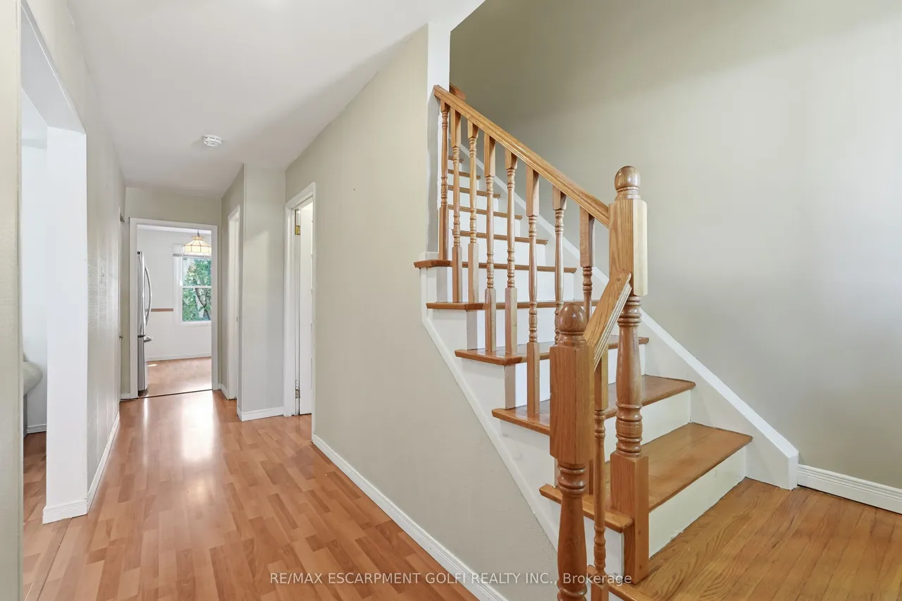 2277 Mountain Grove Avenue — photo 3