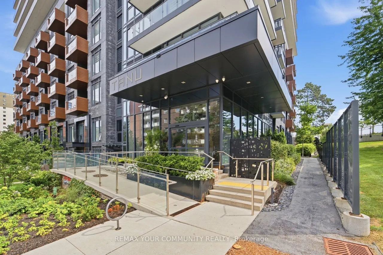 21 E Park Street E — photo 3