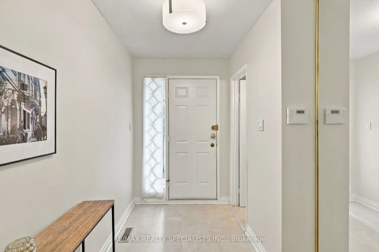 93 Burlington Street — photo 2