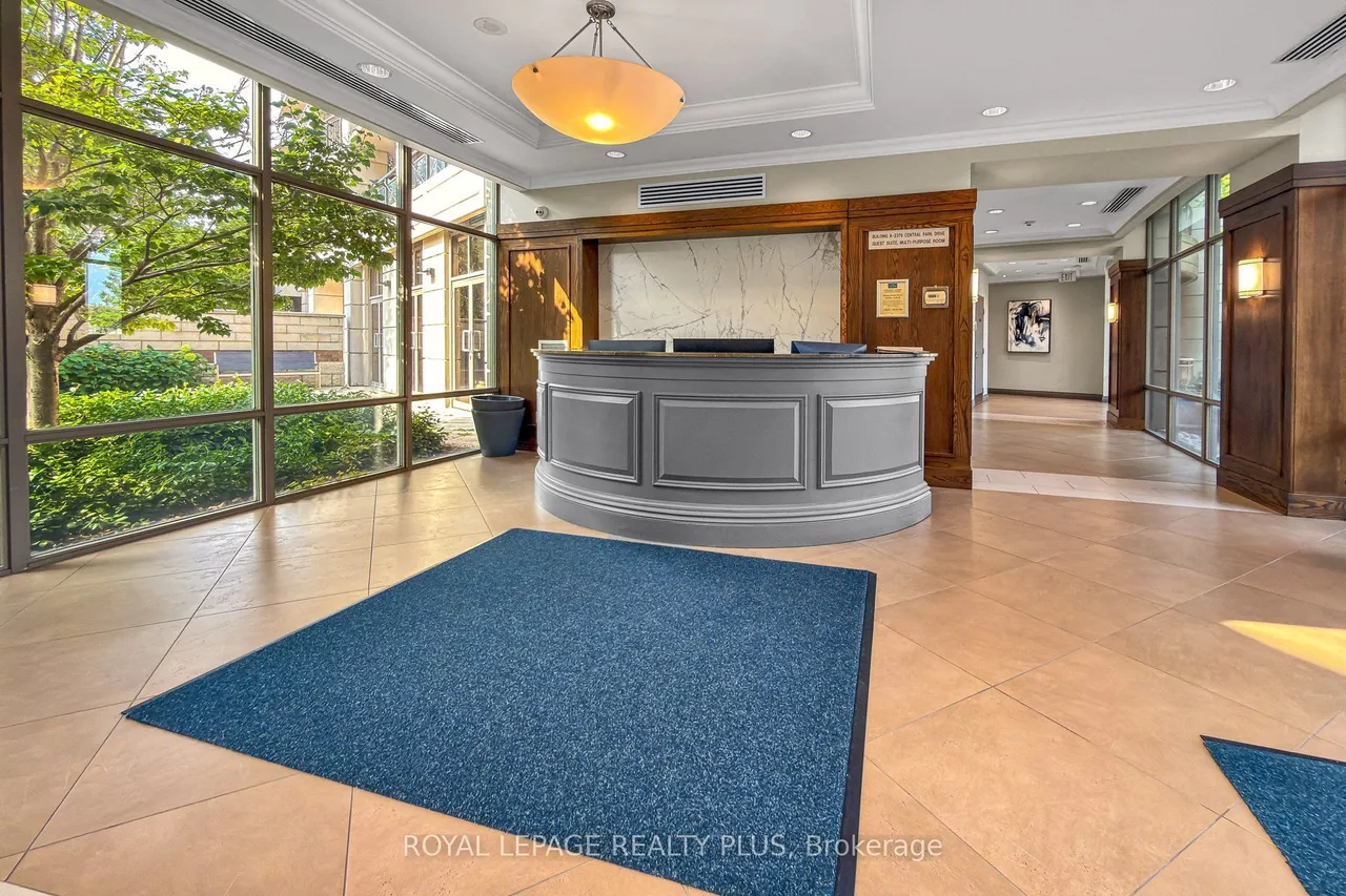 2379 Central Park Drive — photo 2