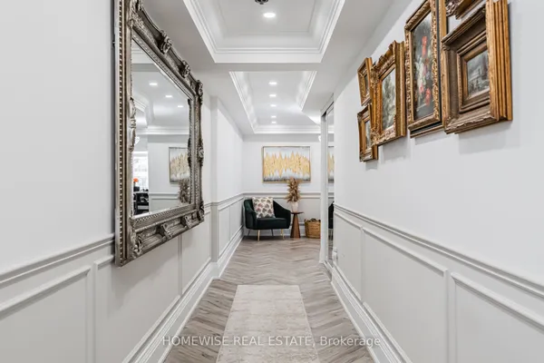 2045 Lake Shore Boulevard W — photo 2