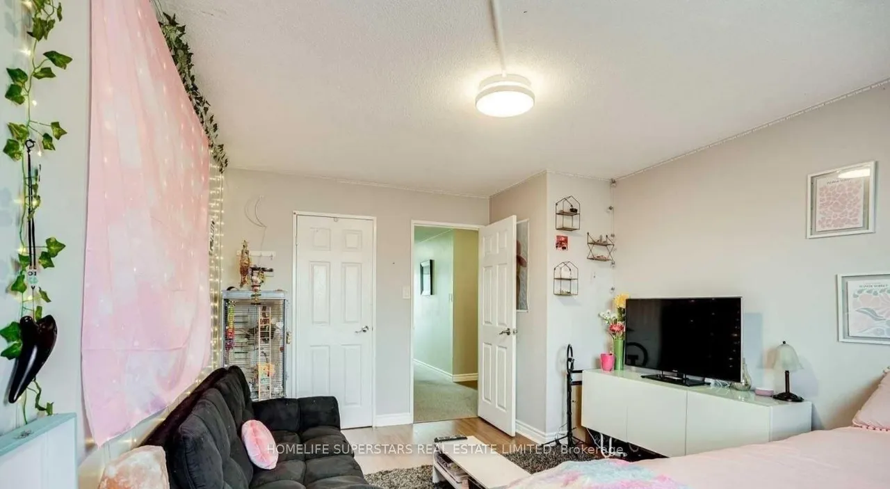 1066 FALGARWOOD Drive — photo 6