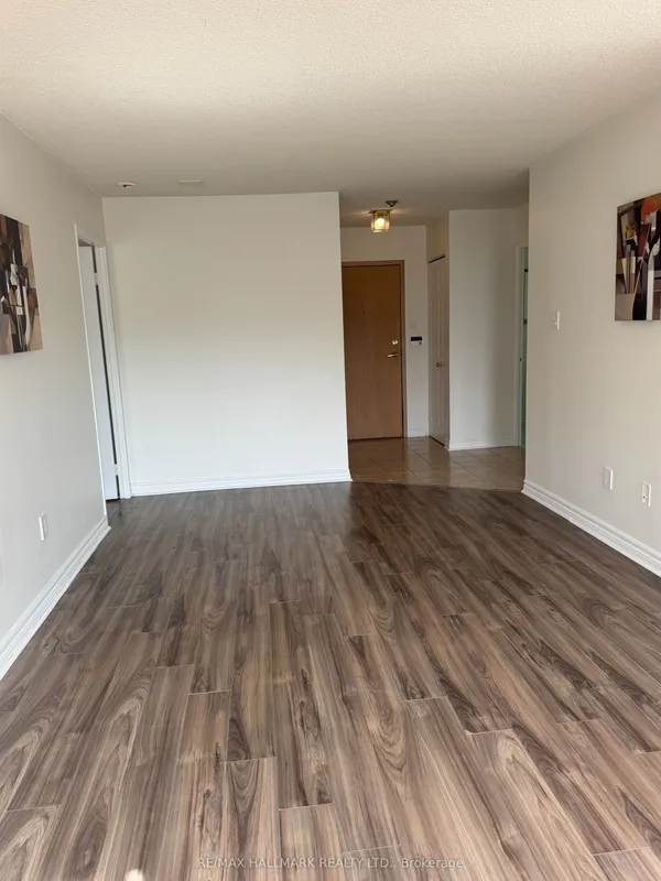 55 Elm Drive W — photo 2