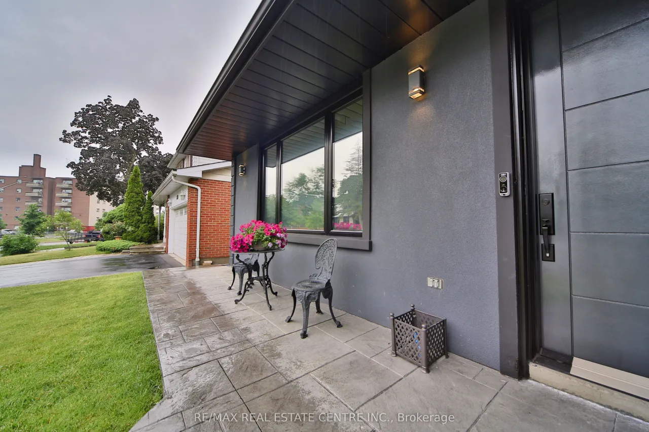 3158 Valmarie Avenue — photo 3