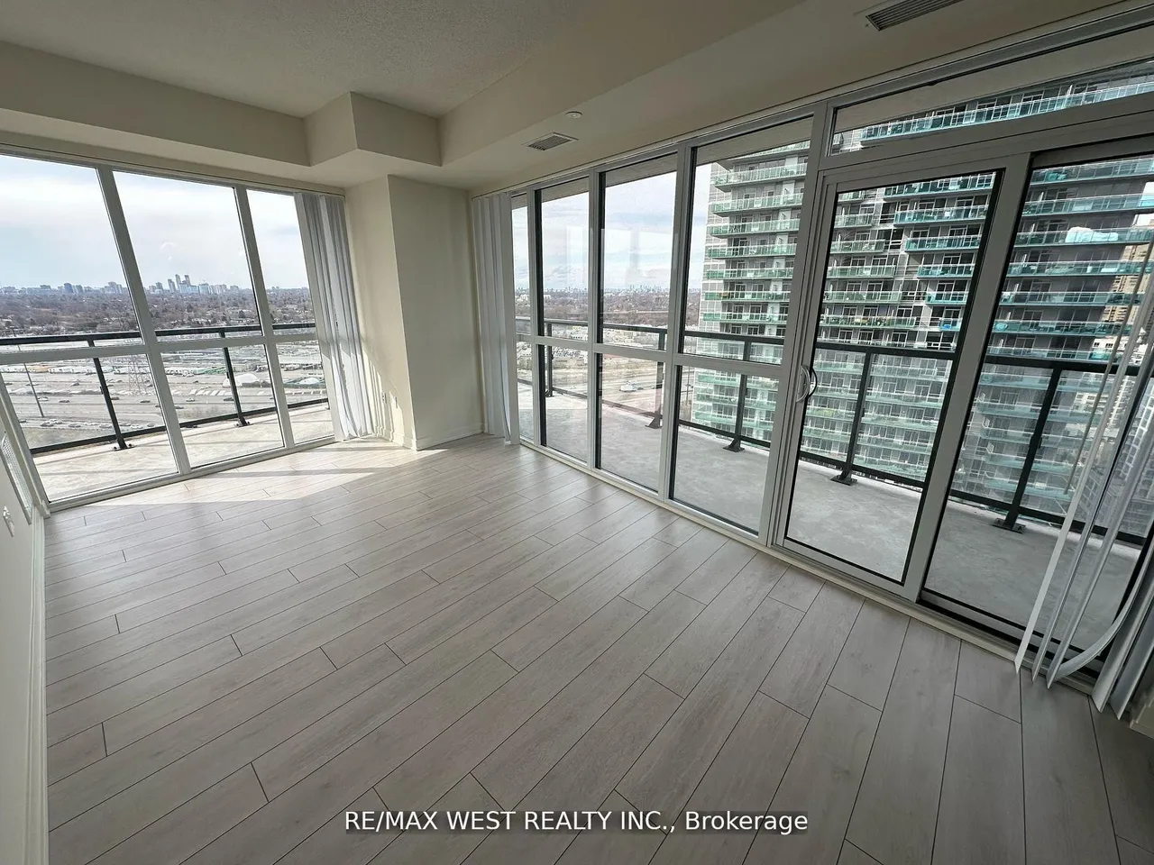 38 Annie Craig Drive — photo 2
