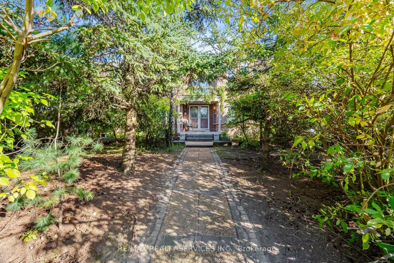 8 Riverbank Road — photo 3