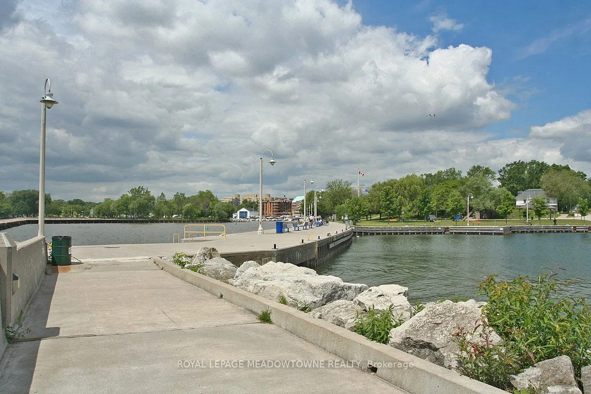2263 Marine Drive — photo 33