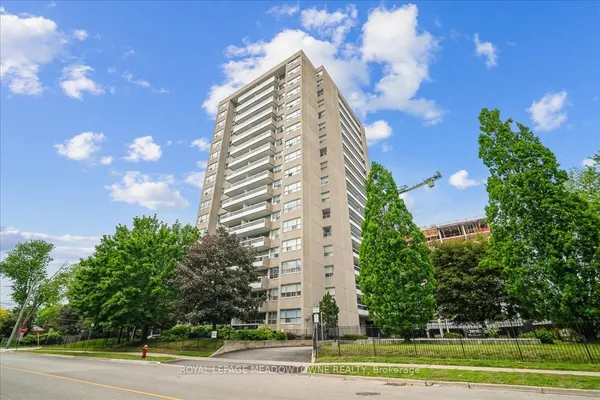 2263 Marine Drive — photo 2