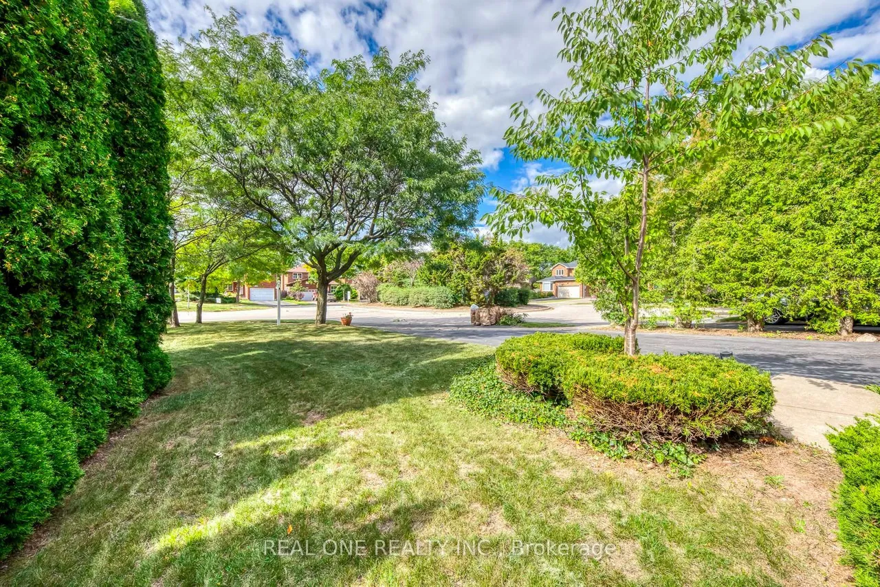 1384 Bramblewood Green — photo 3