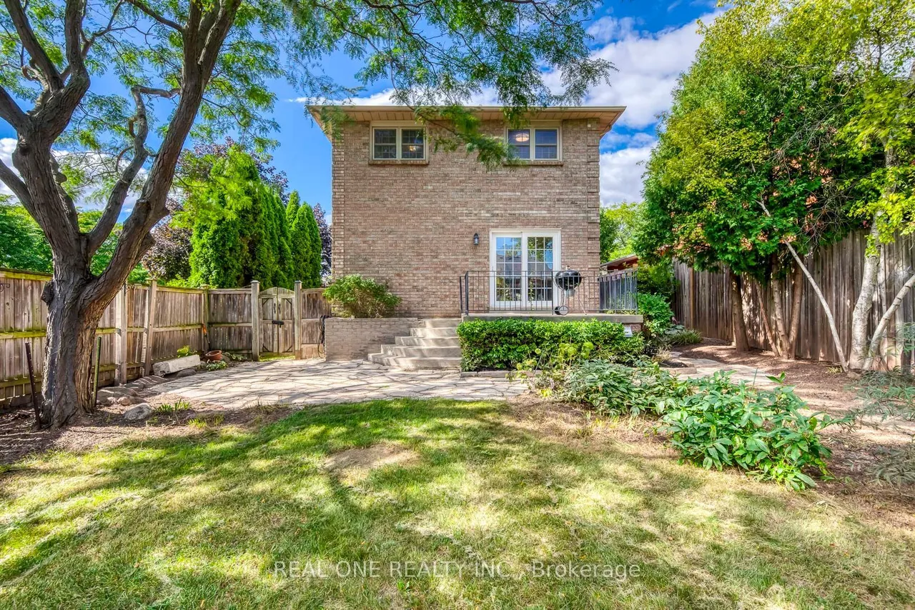 1384 Bramblewood Green — photo 50