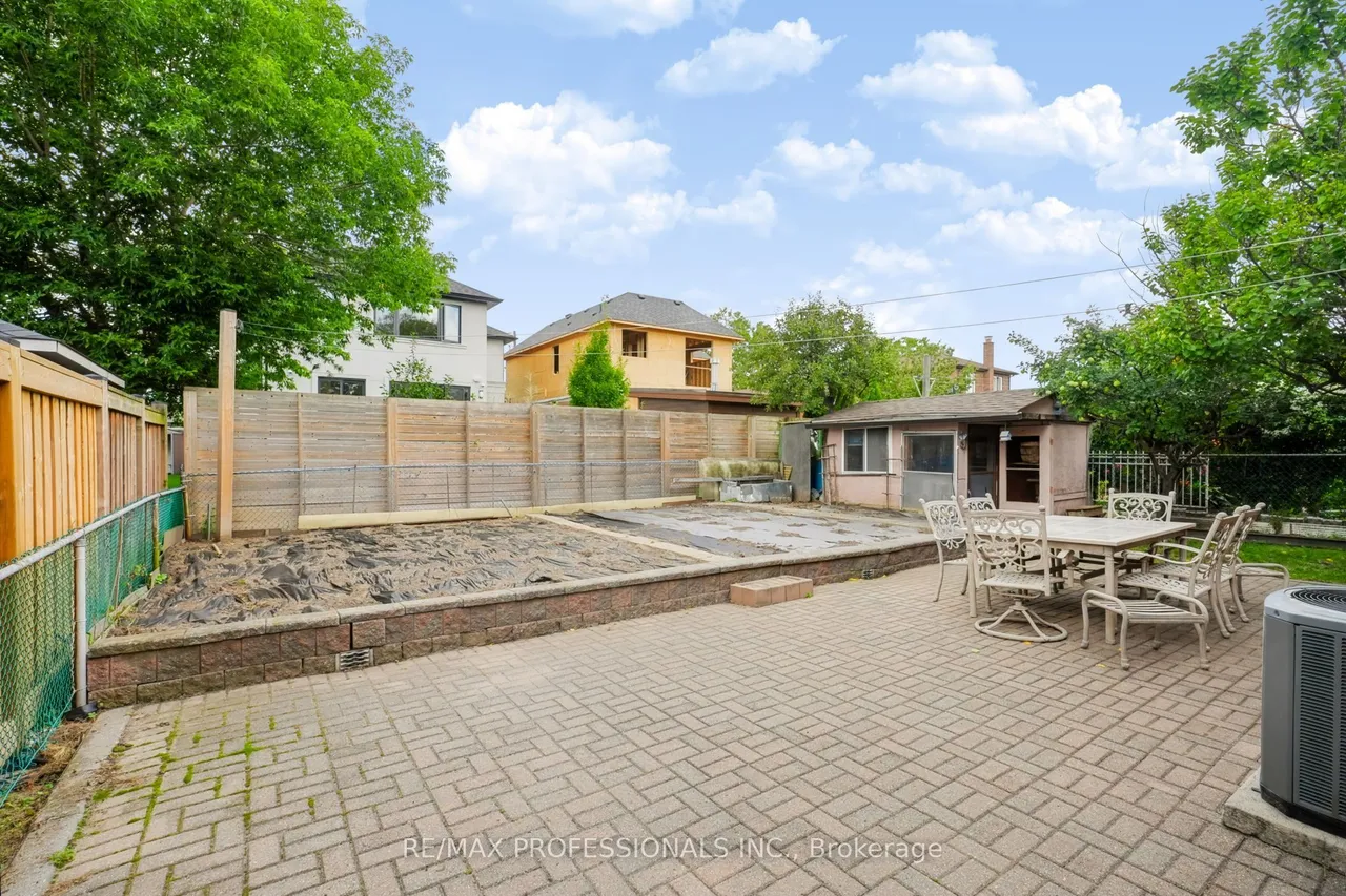 42 Woolgar Avenue — photo 38